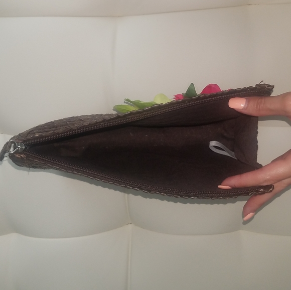 Brown basket weave tropical clutch purse - Picture 6 of 6